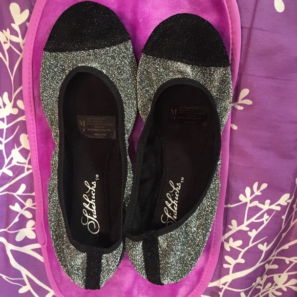 Woman’s sparkle SideKicks Foldable take along slippers. Size-Medium - Picture 11 of 11